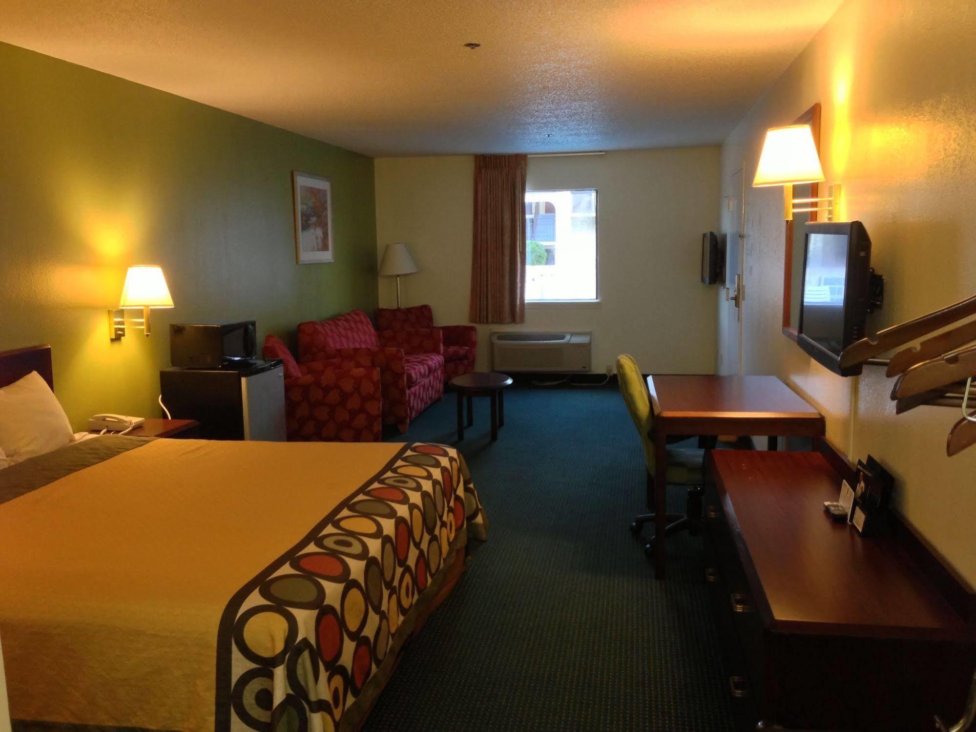 Super 8 By Wyndham Florence Exterior foto